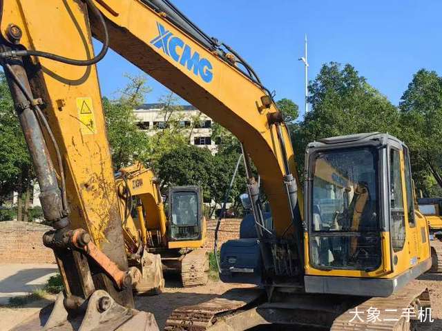 徐工 XE150 挖掘机