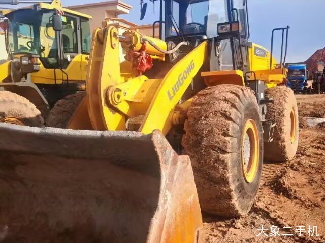 柳工 CLG855N 装载机