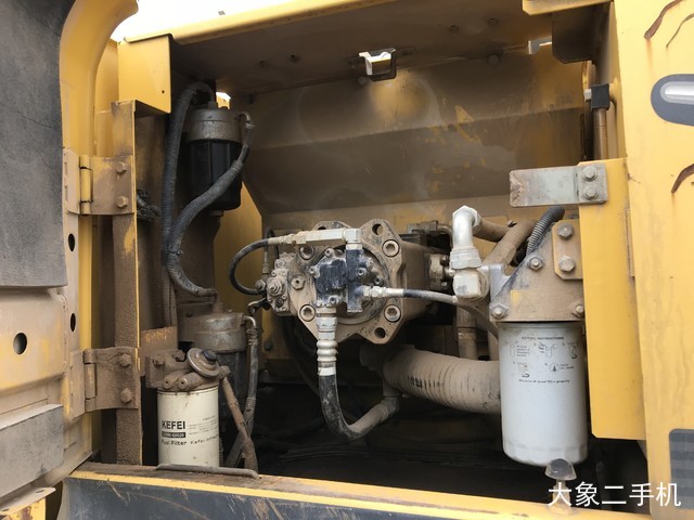 神钢 SK210LC-8 挖掘机