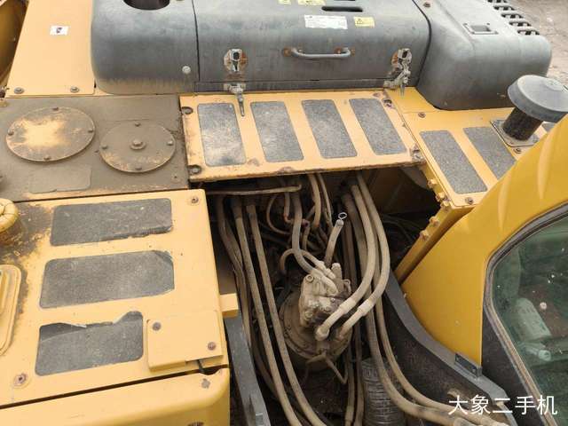 山东临工 E7150F 挖掘机