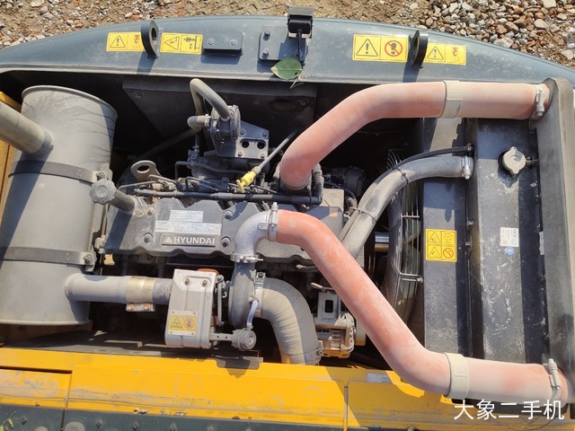 现代 R150WVS 挖掘机