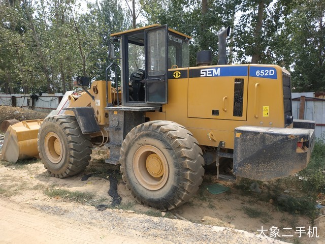 山工 SEM652D 装载机