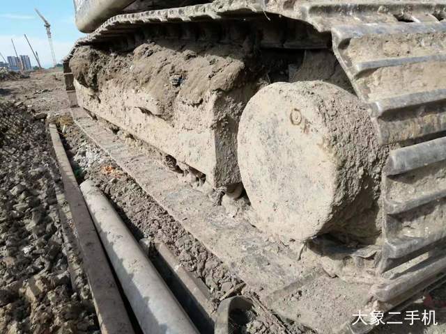 现代 R275LC-9T 挖掘机