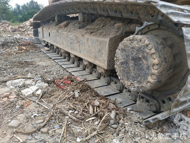 小松 PC200-8 挖掘机