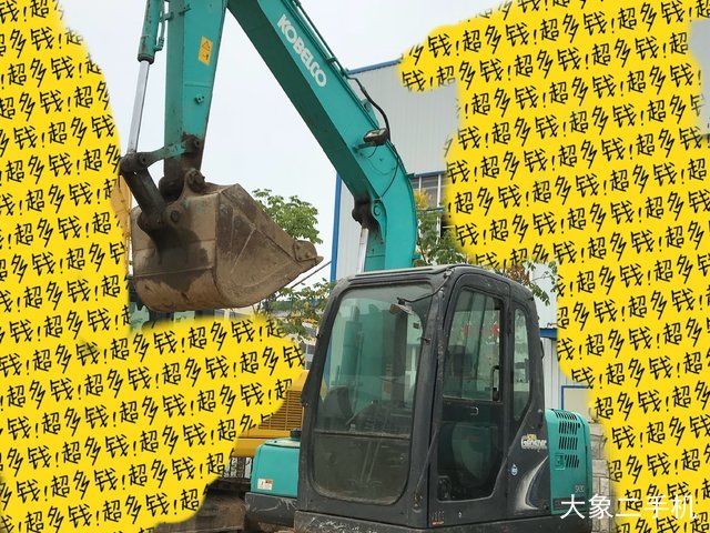 神钢 SK75-8 挖掘机