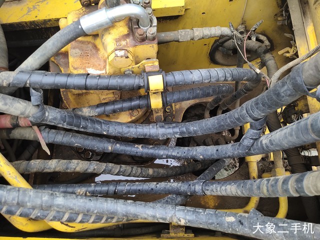 小松 PC220-8M0 挖掘机