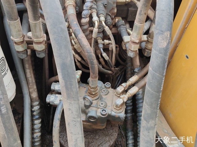 山东临工 LG6150 挖掘机