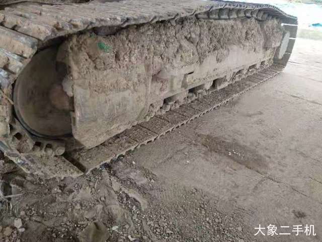 现代 R215-7 挖掘机