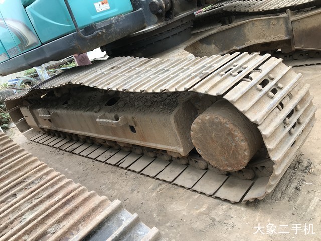 神钢 SK210LC-8 挖掘机