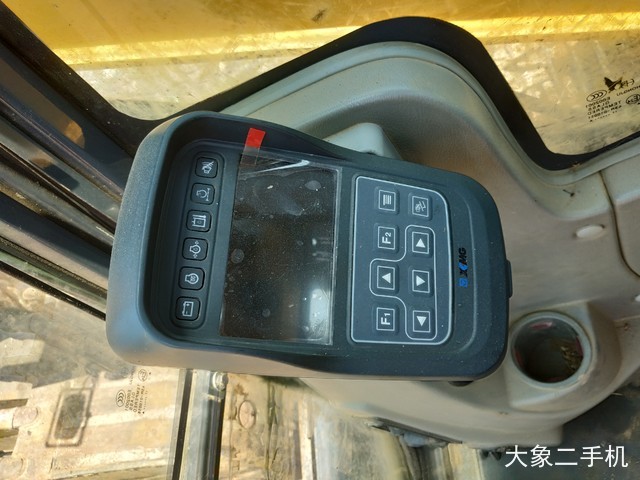 徐工 XE75D 挖掘机