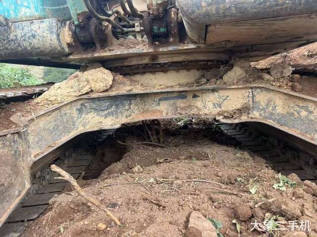 神钢 SK130-8 挖掘机