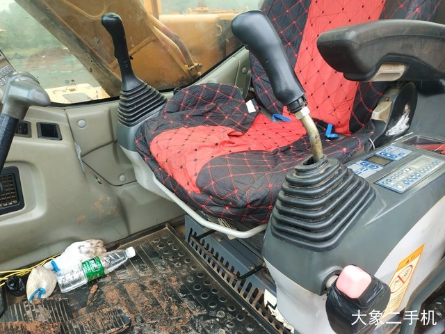 三一重工 SY135C 挖掘机