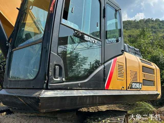 三一重工 SY245H 挖掘机