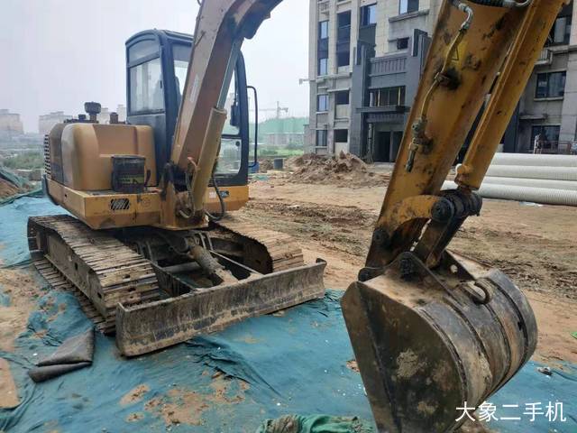 雷沃重工 FR65 挖掘机