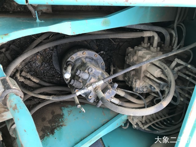 神钢 SK200-8 挖掘机