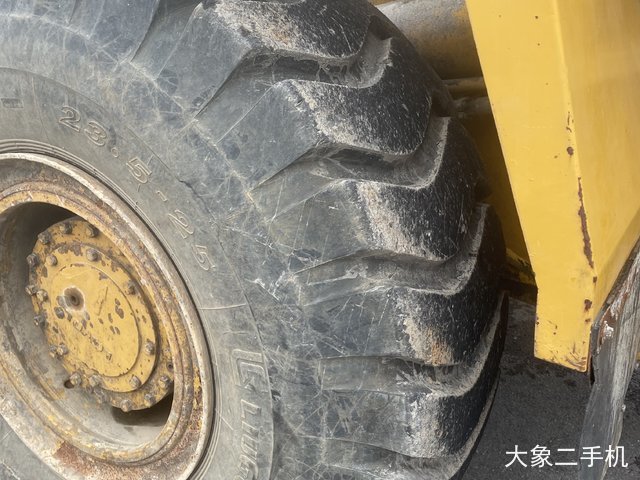 雷沃重工 FL966H 装载机