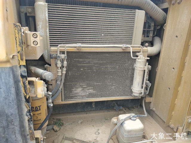 卡特彼勒 323DL 挖掘机