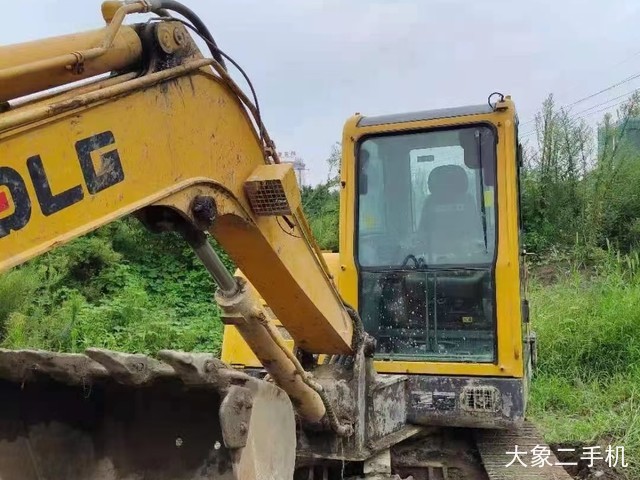 山东临工 E660F 挖掘机