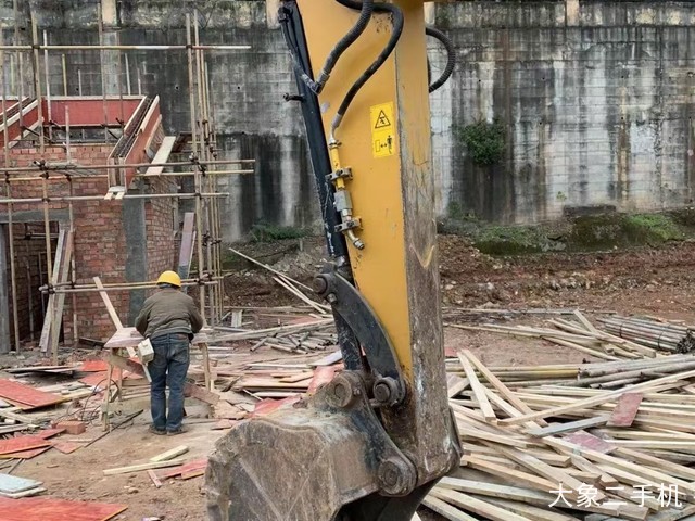 三一重工 SY75C 挖掘机