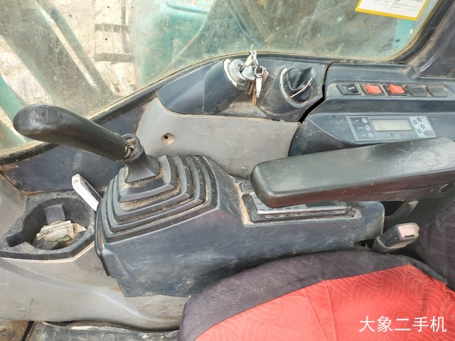 神钢 SK210LC-8 挖掘机