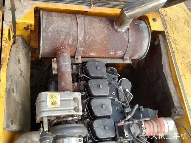 现代 R210W-7 挖掘机