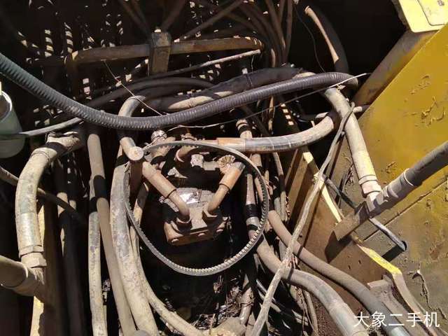 卡特彼勒 320B 挖掘机