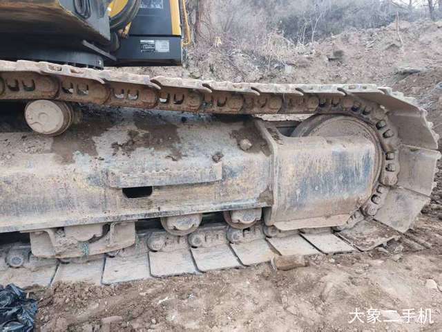 山东临工 E6225F 挖掘机