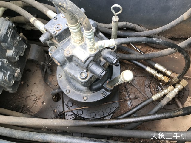 神钢 SK210LC-8 挖掘机