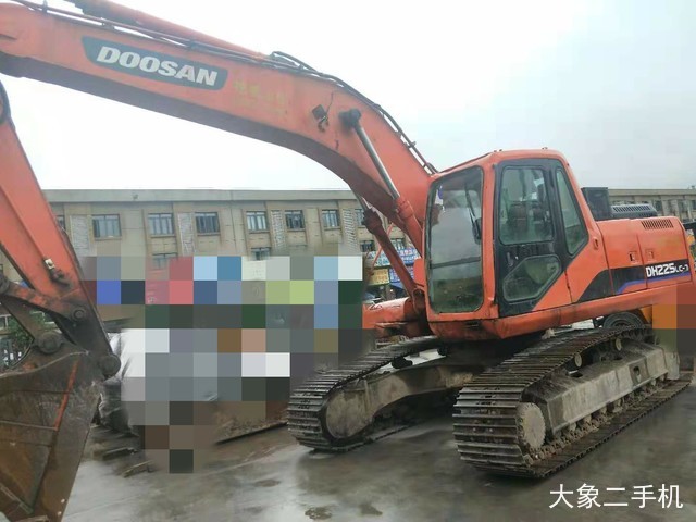 斗山 DH225LC-7 挖掘机