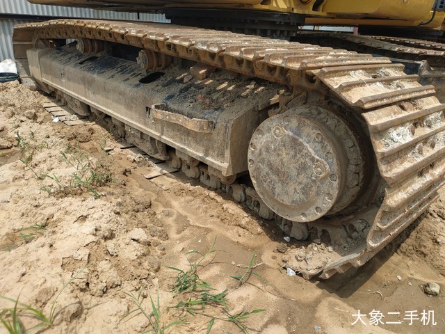 卡特彼勒 323D2L 挖掘机