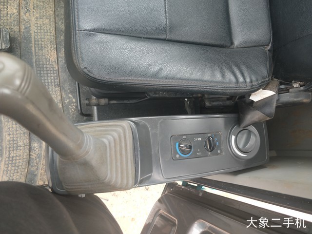 山河智能 SWE80E 挖掘机