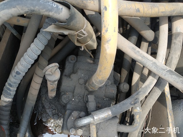 卡特彼勒 323DL 挖掘机