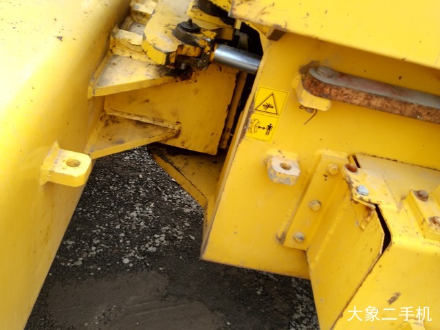 山推 SR22M 压路机