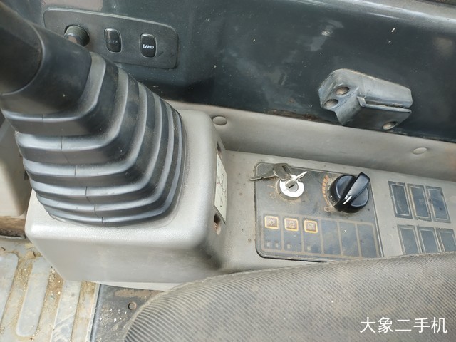 现代 R80-7 挖掘机