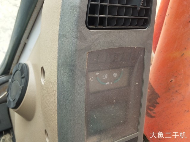 现代 R225LC-7 挖掘机