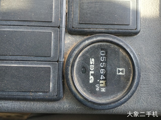 山东临工 LG6135E 挖掘机