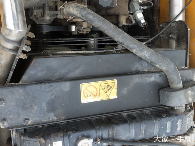 现代 R225LC-7 挖掘机