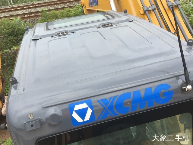 徐工 XE215D 挖掘机