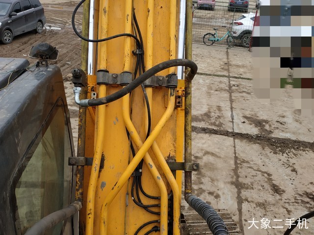 现代 R225LC-7 挖掘机