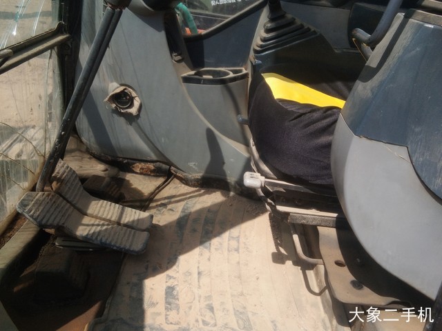 神钢 SK210LC-8 挖掘机