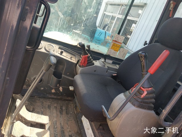 神钢 SK60-C 挖掘机