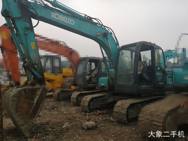 神钢 SK140LC-8 挖掘机