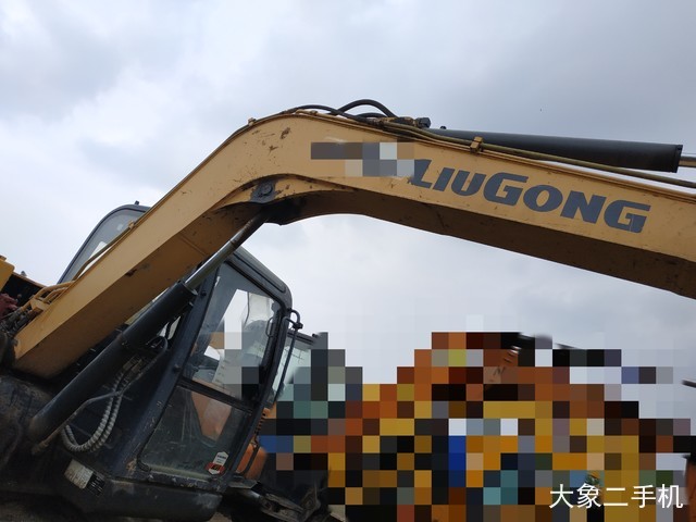 柳工 CLG908D 挖掘机