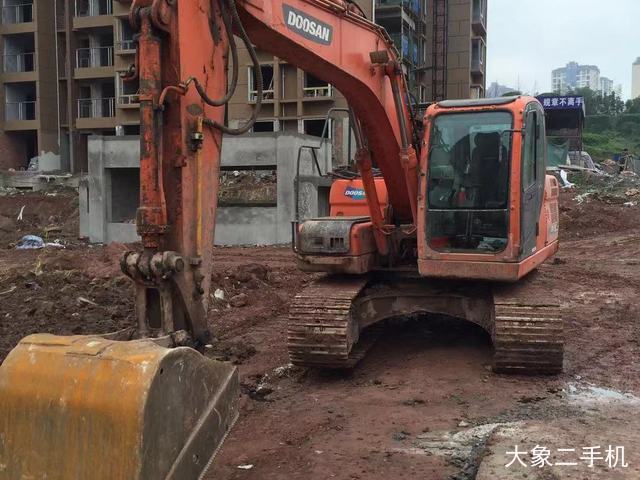 斗山 DX150LC 挖掘机