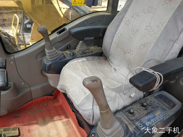 徐工 XE80D 挖掘机