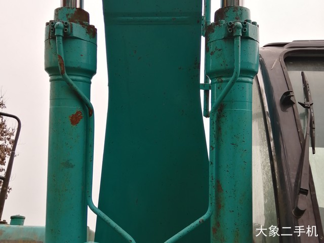 神钢 SK250-8 挖掘机