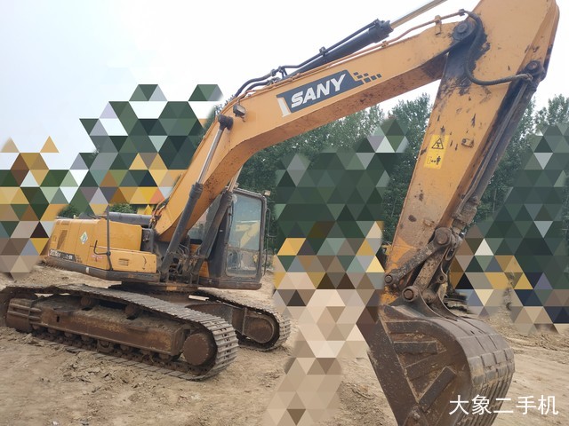 三一重工 SY215C 挖掘机