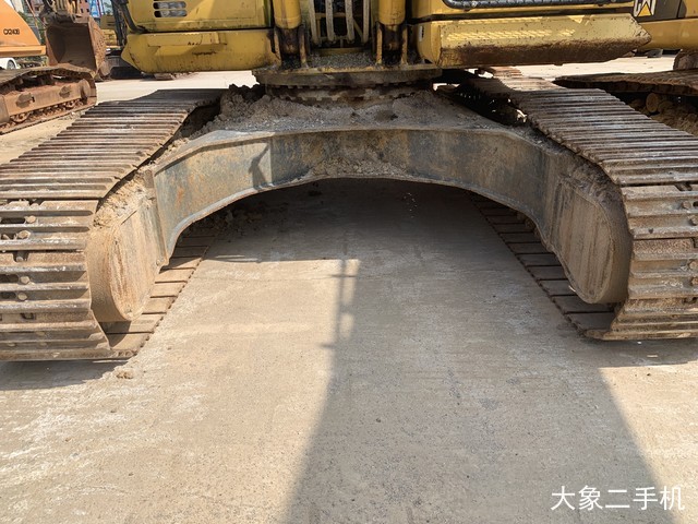 小松 PC240LC-8M0 挖掘机