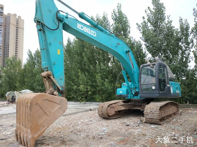 神钢 SK260LC-8 挖掘机
