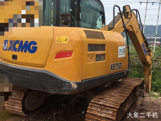 徐工 XE75D 挖掘机